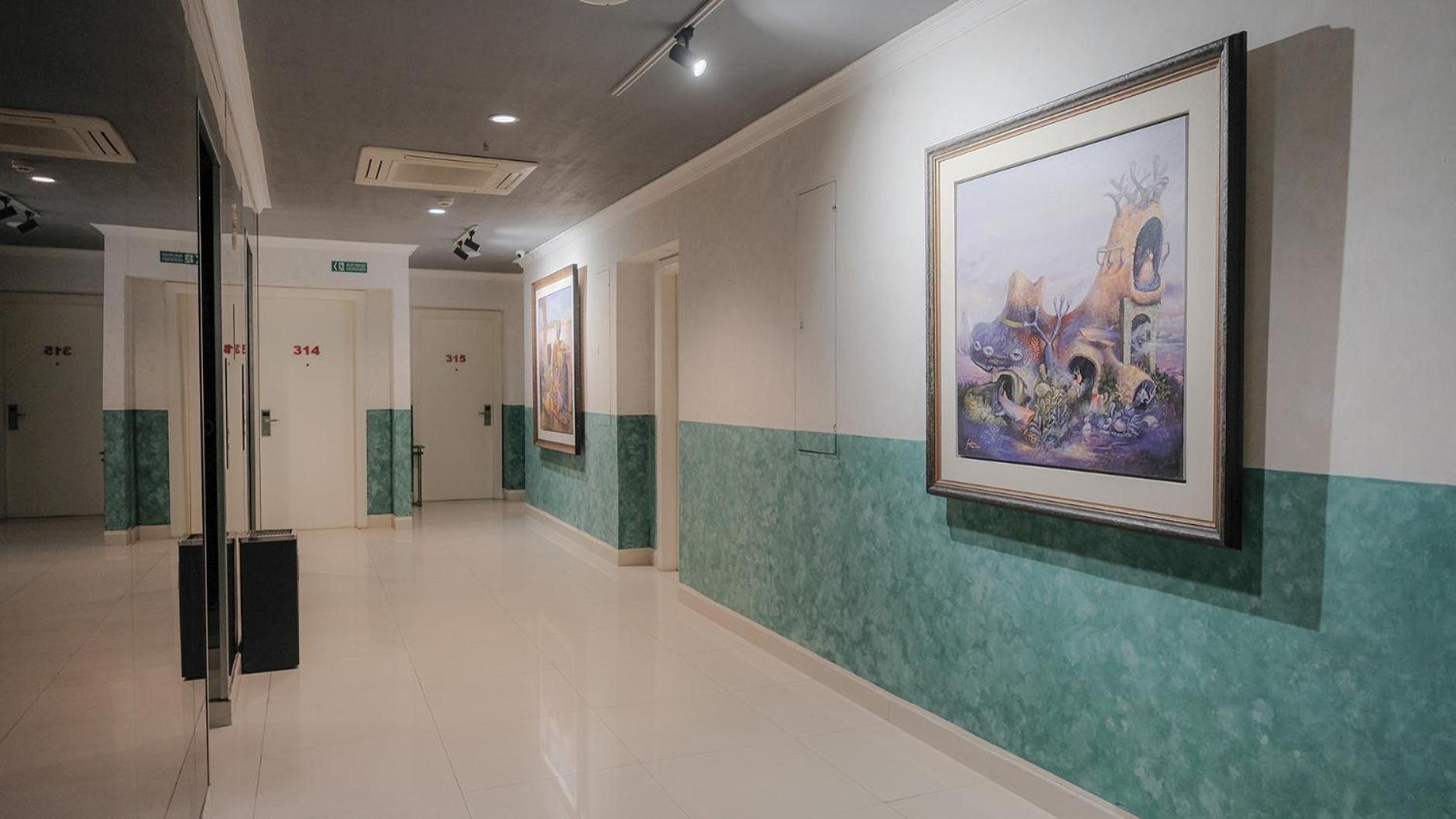 โรงแรมเดอะ วิน สุราบายา ภายนอก รูปภาพ