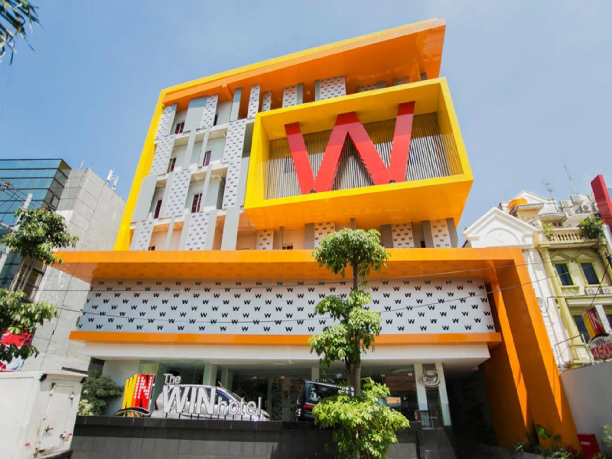 โรงแรมเดอะ วิน สุราบายา ภายนอก รูปภาพ