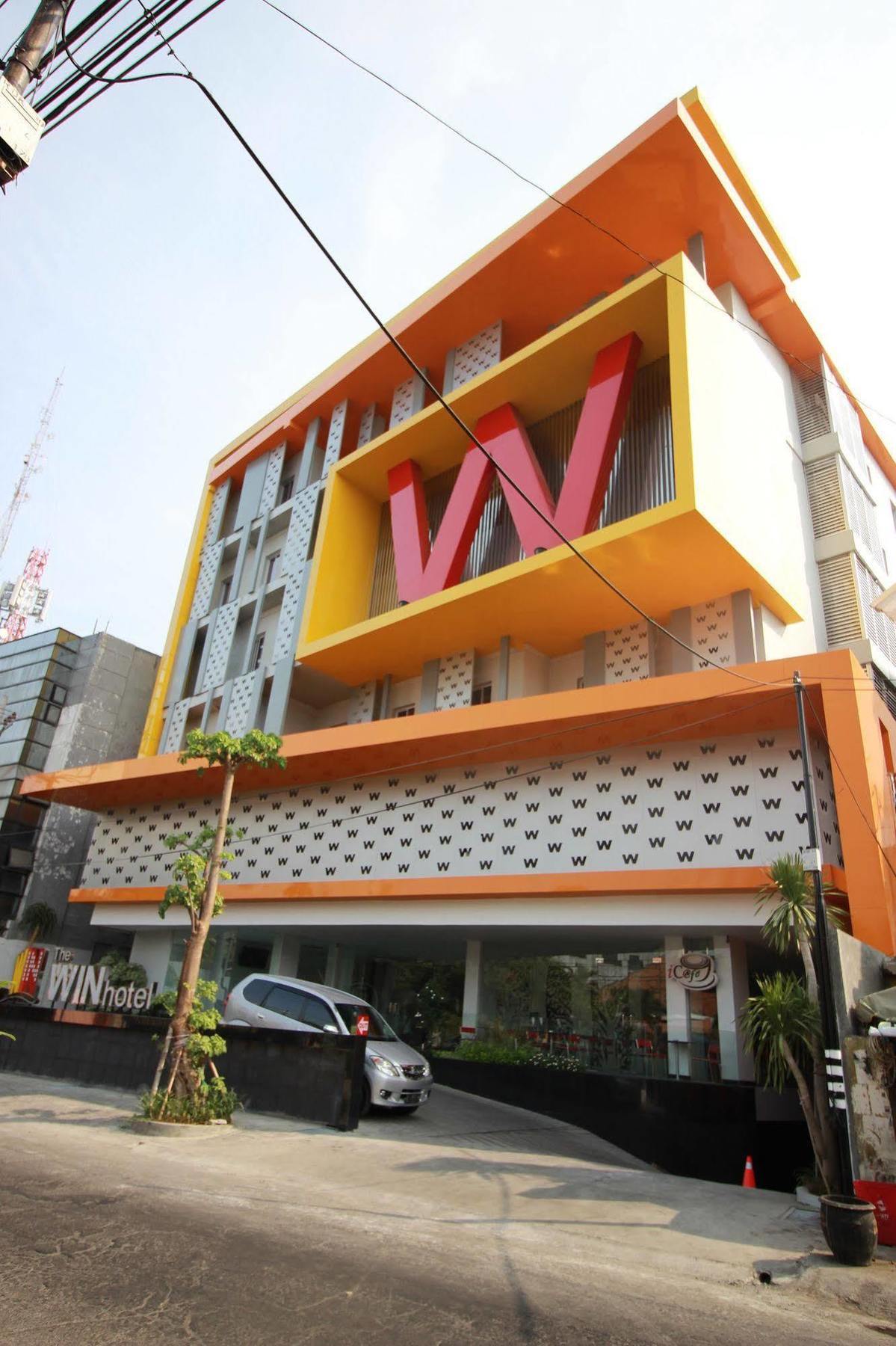 โรงแรมเดอะ วิน สุราบายา ภายนอก รูปภาพ