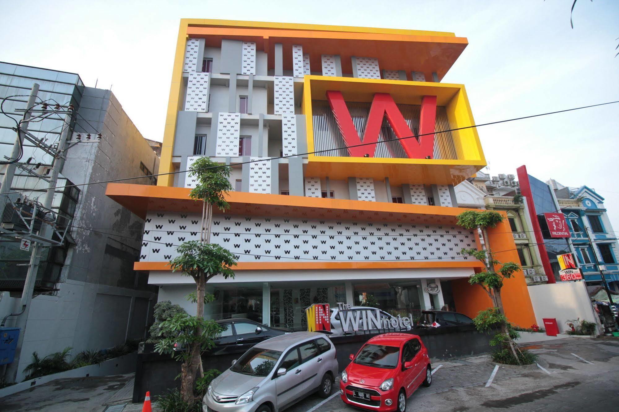 โรงแรมเดอะ วิน สุราบายา ภายนอก รูปภาพ